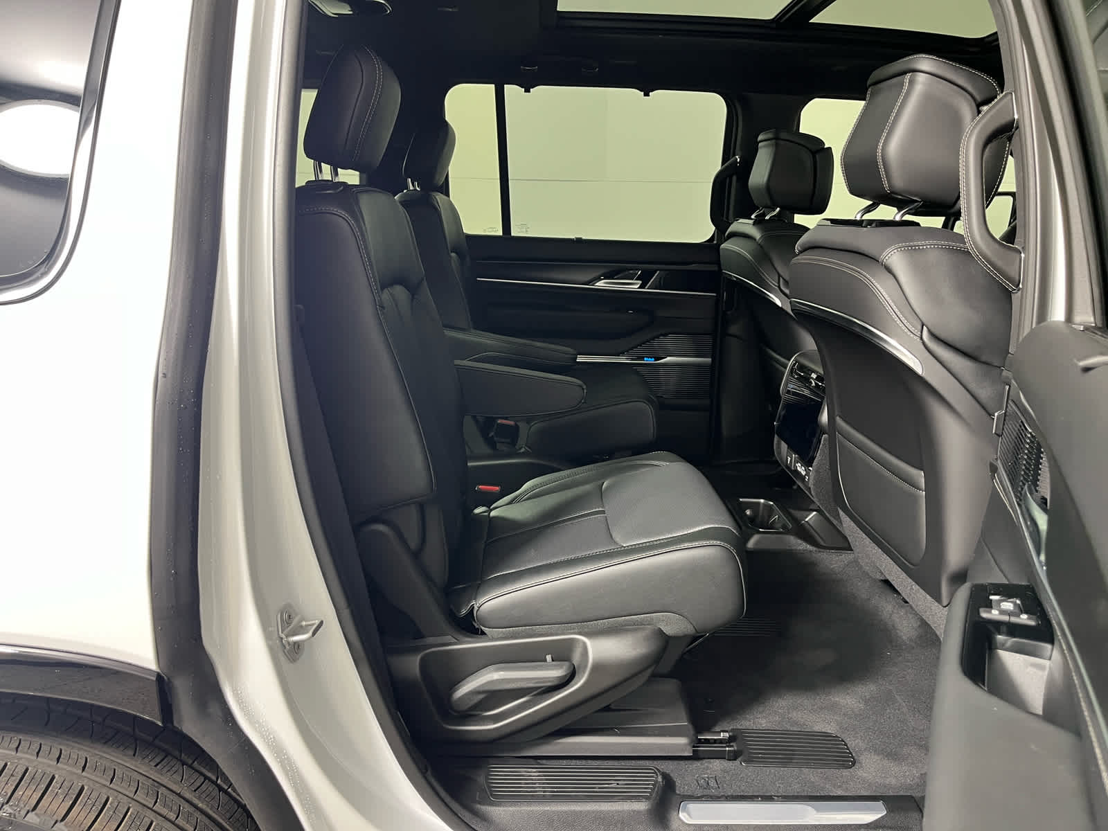 2026 Jeep Grand Wagoneer GRAND WAGONEER SUMMIT OBSIDIAN 4X4