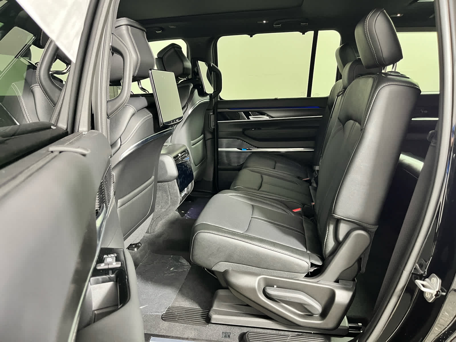 2026 Jeep Grand Wagoneer Summit Obsidian