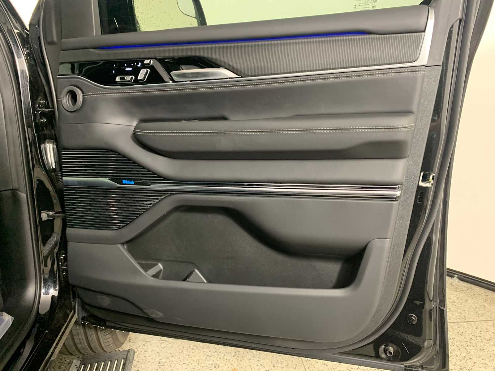 2025 Jeep Grand Wagoneer GRAND WAGONEER OBSIDIAN 4X4