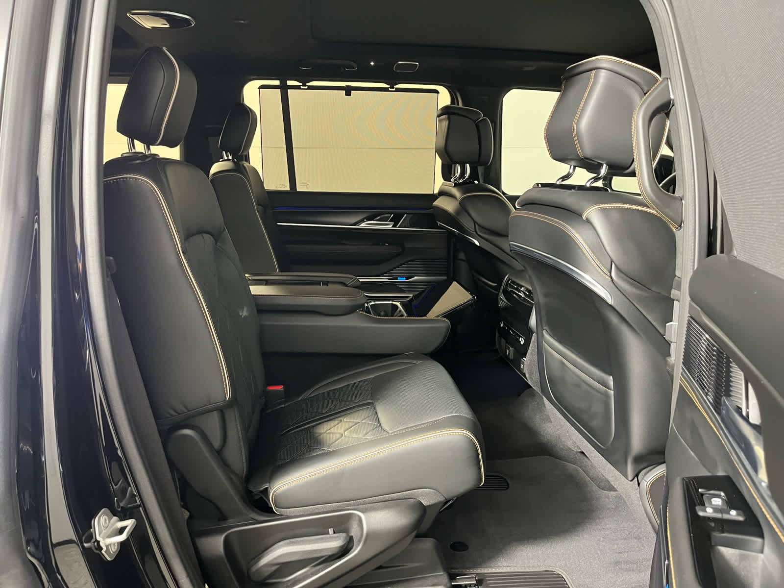 2024 Jeep Grand Wagoneer Series III Obsidian 4x4