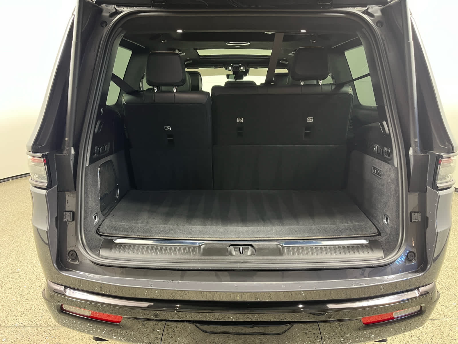 2024 Jeep Grand Wagoneer Series III Obsidian 4x4