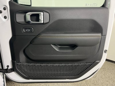 2026 Jeep Gladiator GLADIATOR SAHARA 4X4