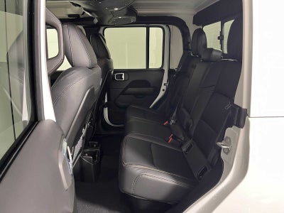 2026 Jeep Gladiator GLADIATOR SAHARA 4X4