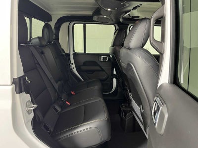 2026 Jeep Gladiator GLADIATOR SAHARA 4X4