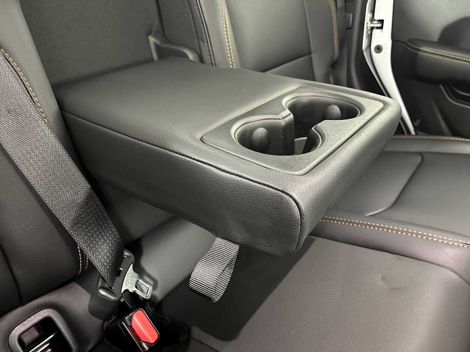 2026 Jeep Gladiator GLADIATOR SAHARA 4X4