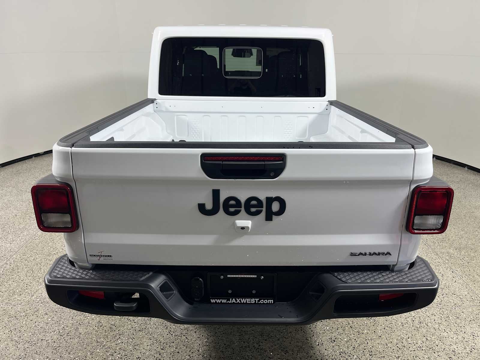 2026 Jeep Gladiator GLADIATOR SAHARA 4X4