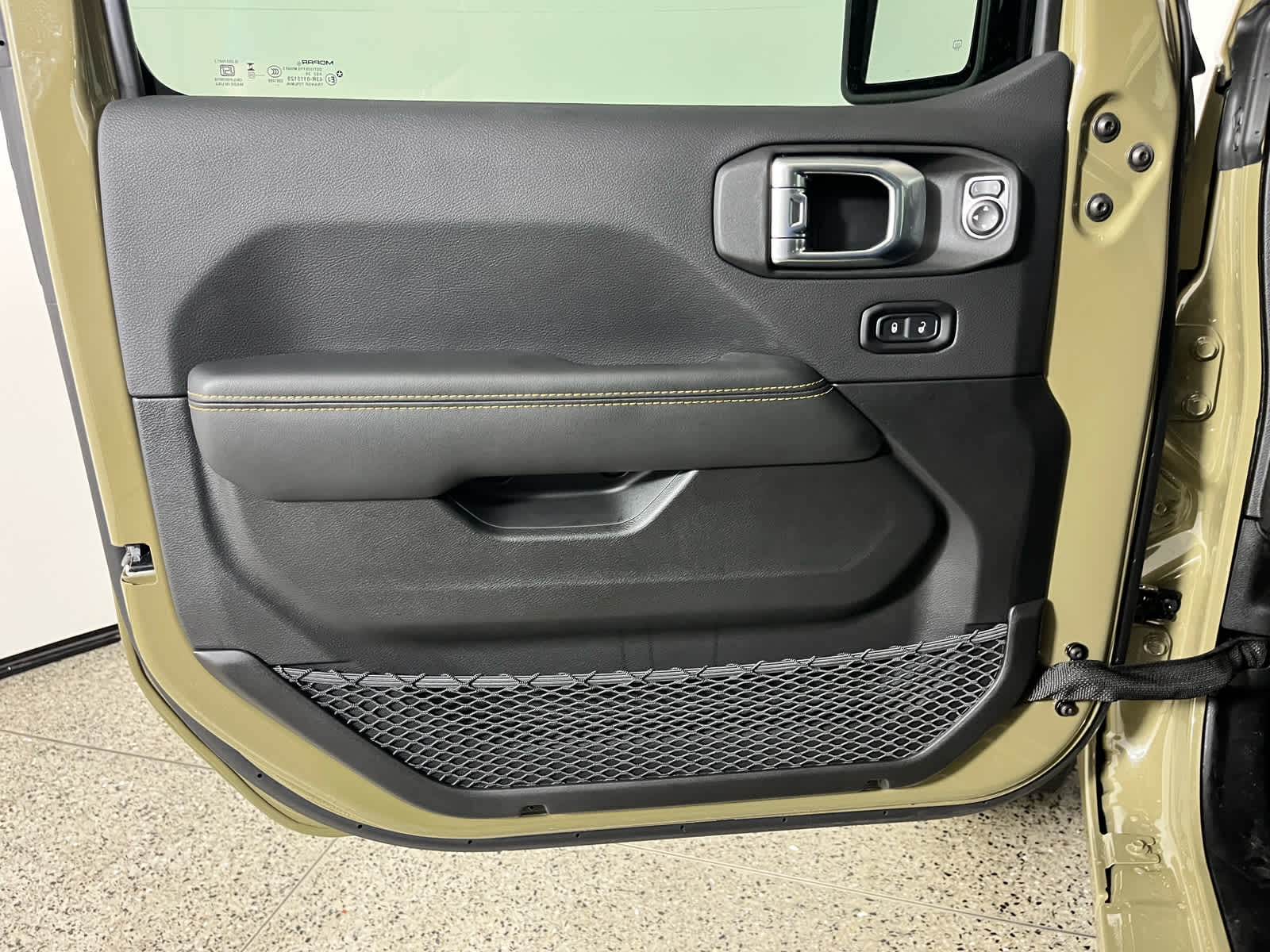 2026 Jeep Gladiator GLADIATOR SAHARA 4X4