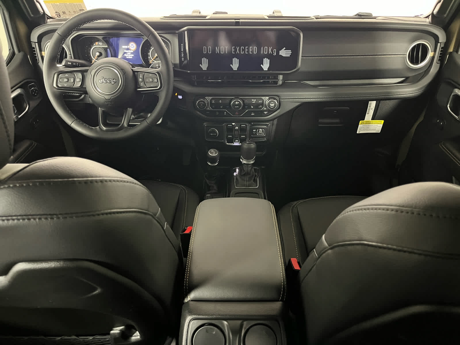 2026 Jeep Gladiator GLADIATOR SAHARA 4X4