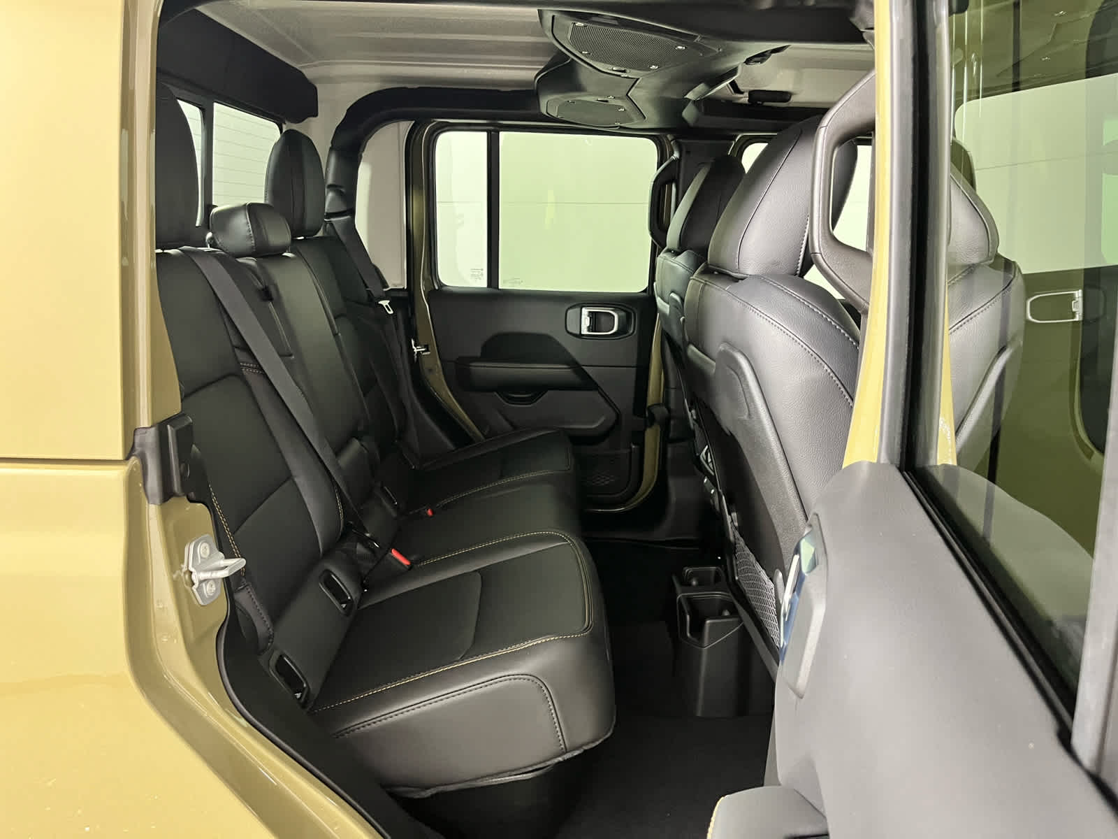 2026 Jeep Gladiator GLADIATOR SAHARA 4X4