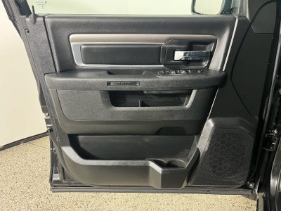 2024 RAM 1500 Classic Warlock Crew Cab 4x2 5'7' Box