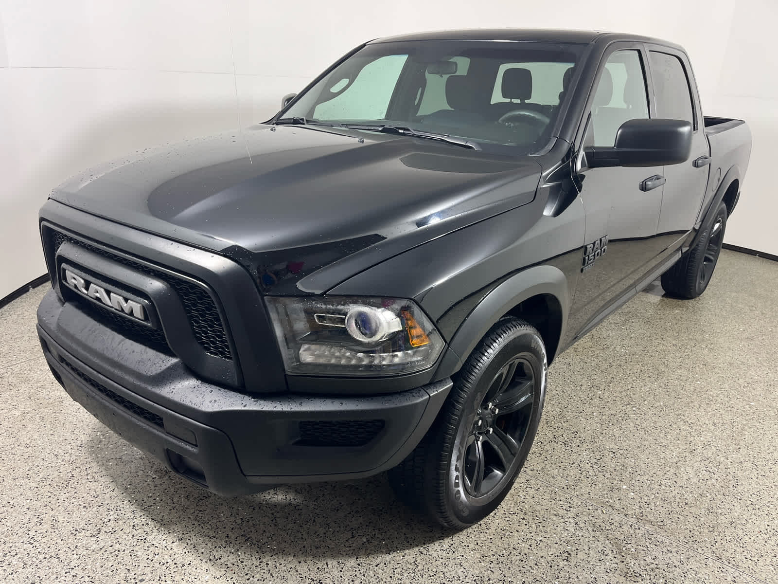2024 RAM 1500 Classic Warlock Crew Cab 4x2 5'7' Box