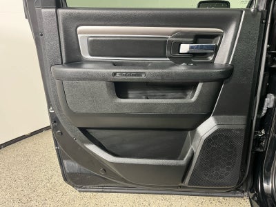 2024 RAM 1500 Classic Warlock Crew Cab 4x2 5'7' Box