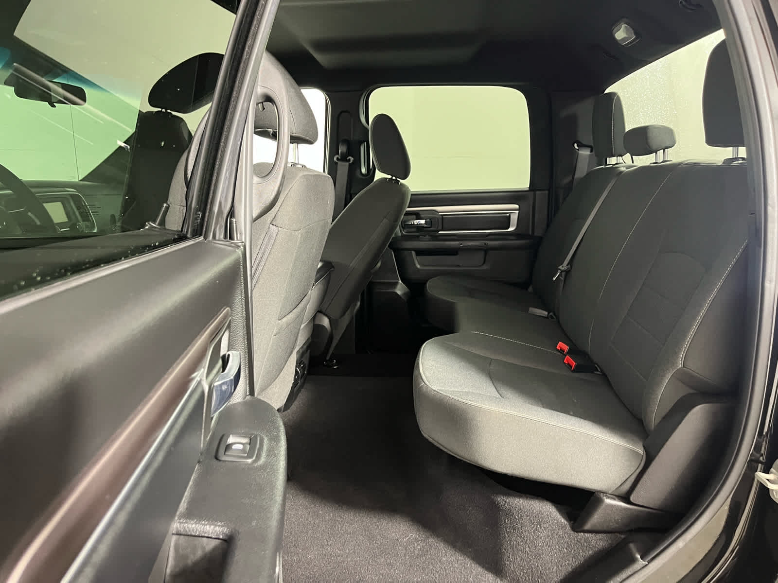 2024 RAM 1500 Classic Warlock Crew Cab 4x2 5'7' Box