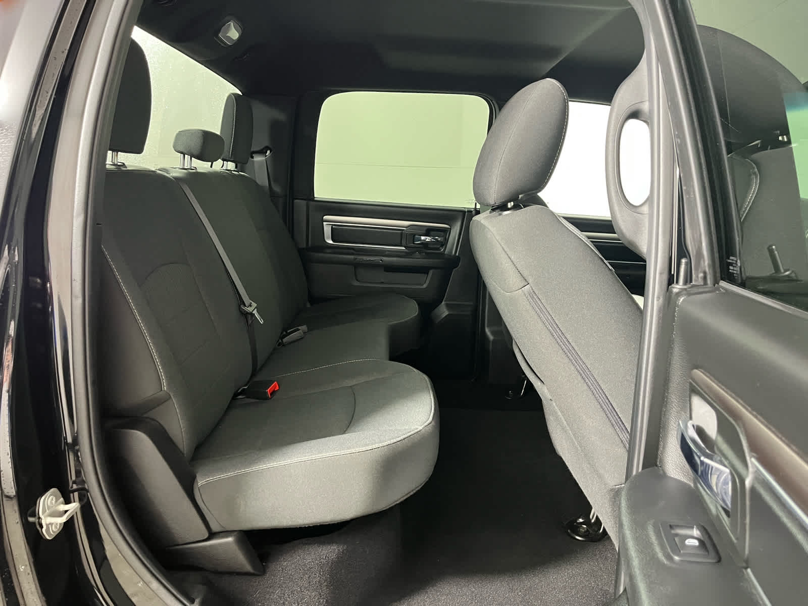 2024 RAM 1500 Classic Warlock Crew Cab 4x2 5'7' Box