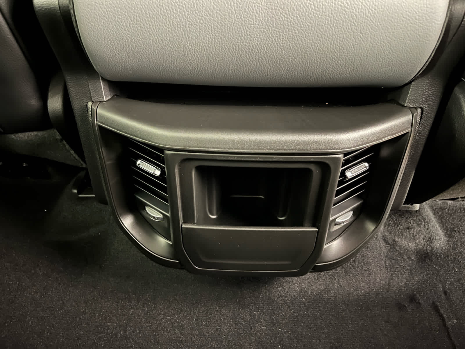 2026 RAM Ram 1500 RAM 1500 TRADESMAN QUAD CAB 4X2 6'4' BOX