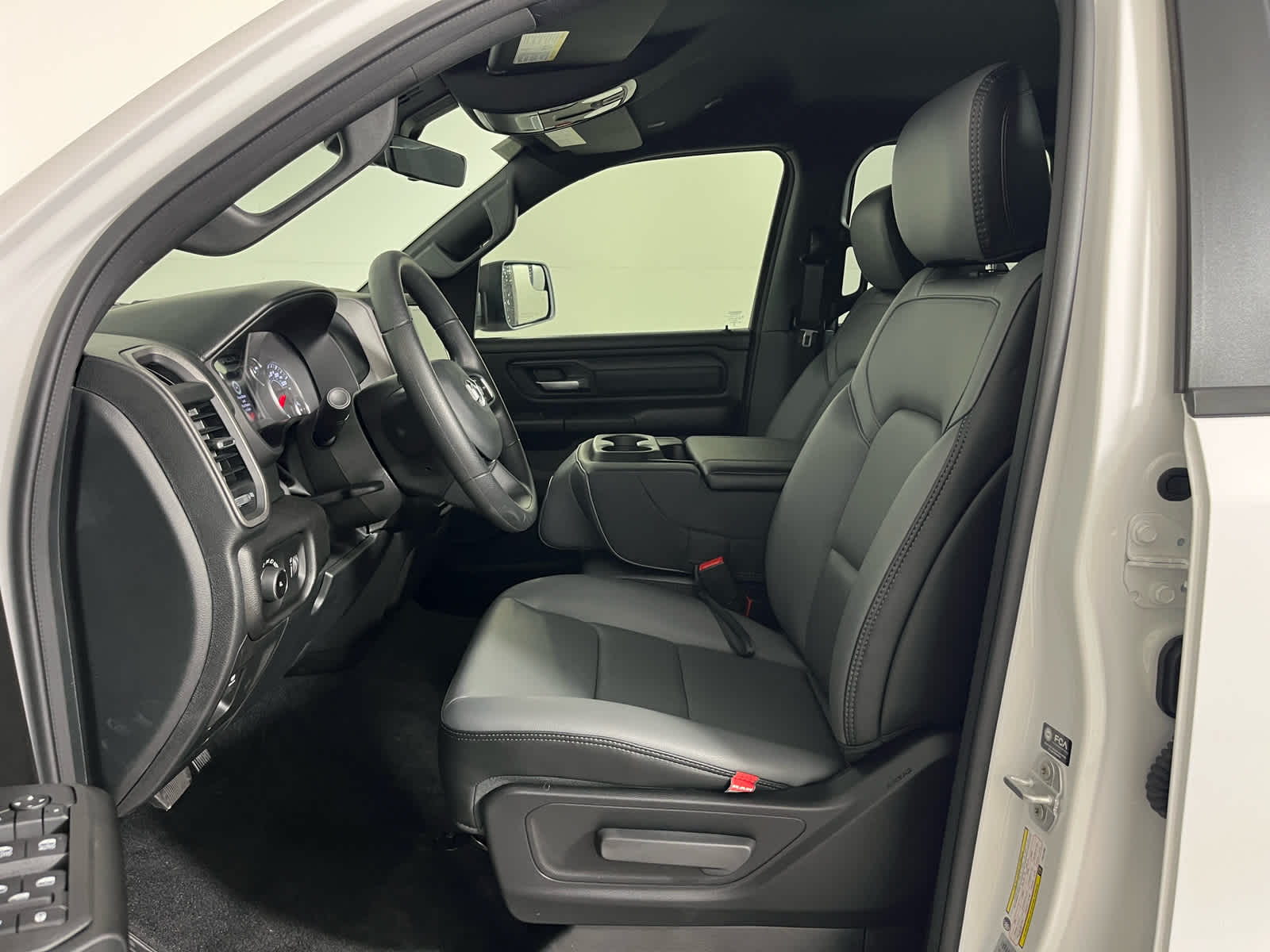 2026 RAM Ram 1500 RAM 1500 TRADESMAN QUAD CAB 4X2 6'4' BOX