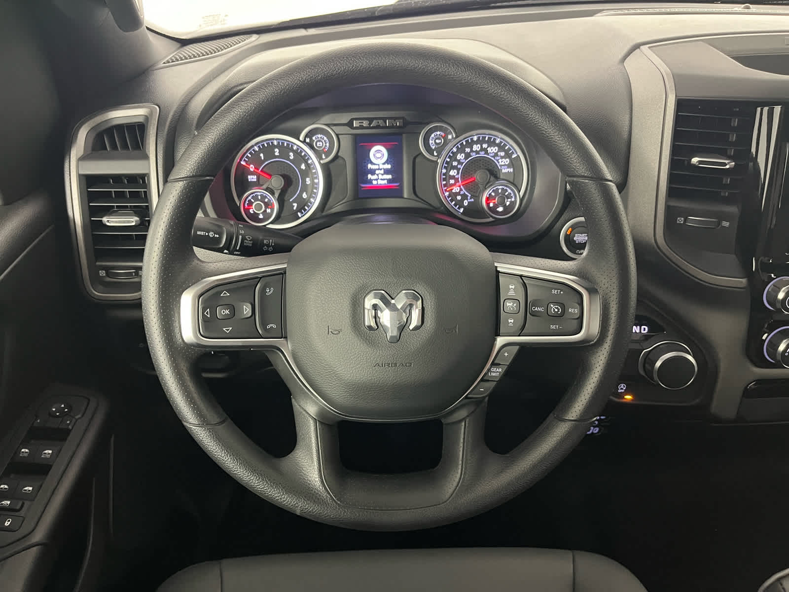 2026 RAM Ram 1500 RAM 1500 TRADESMAN QUAD CAB 4X2 6'4' BOX