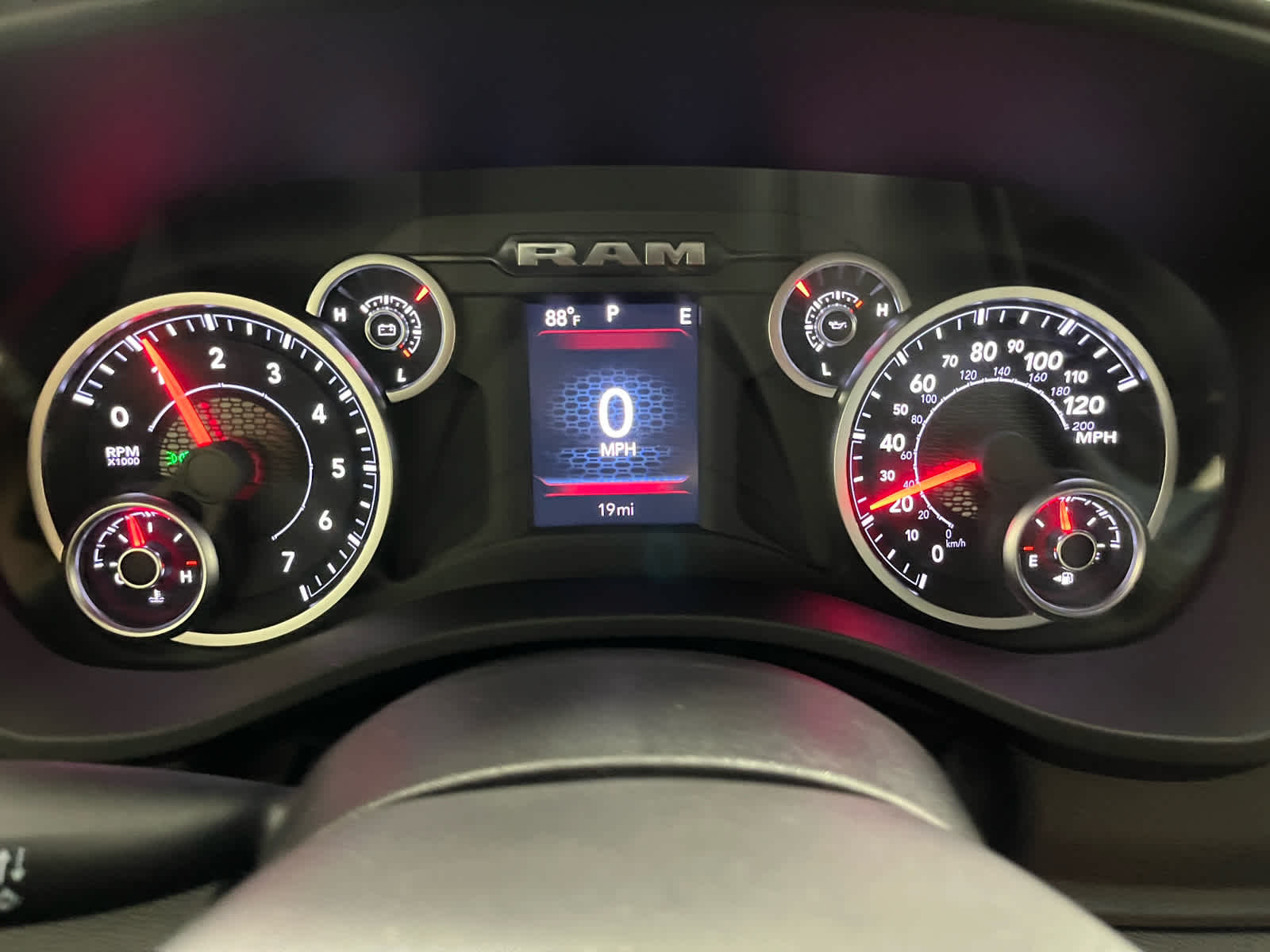 2026 RAM Ram 1500 RAM 1500 TRADESMAN QUAD CAB 4X2 6'4' BOX