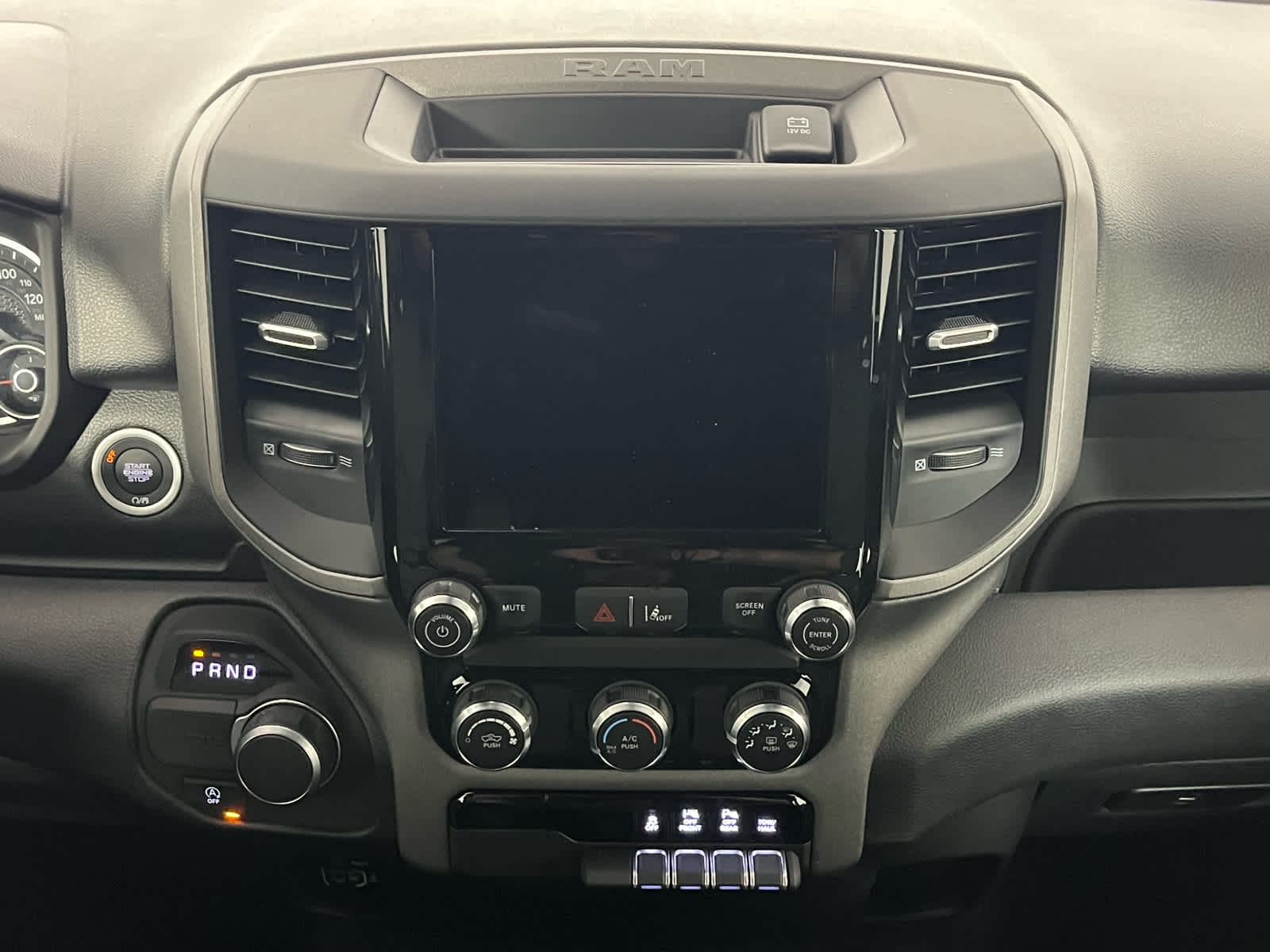 2026 RAM Ram 1500 RAM 1500 TRADESMAN QUAD CAB 4X2 6'4' BOX