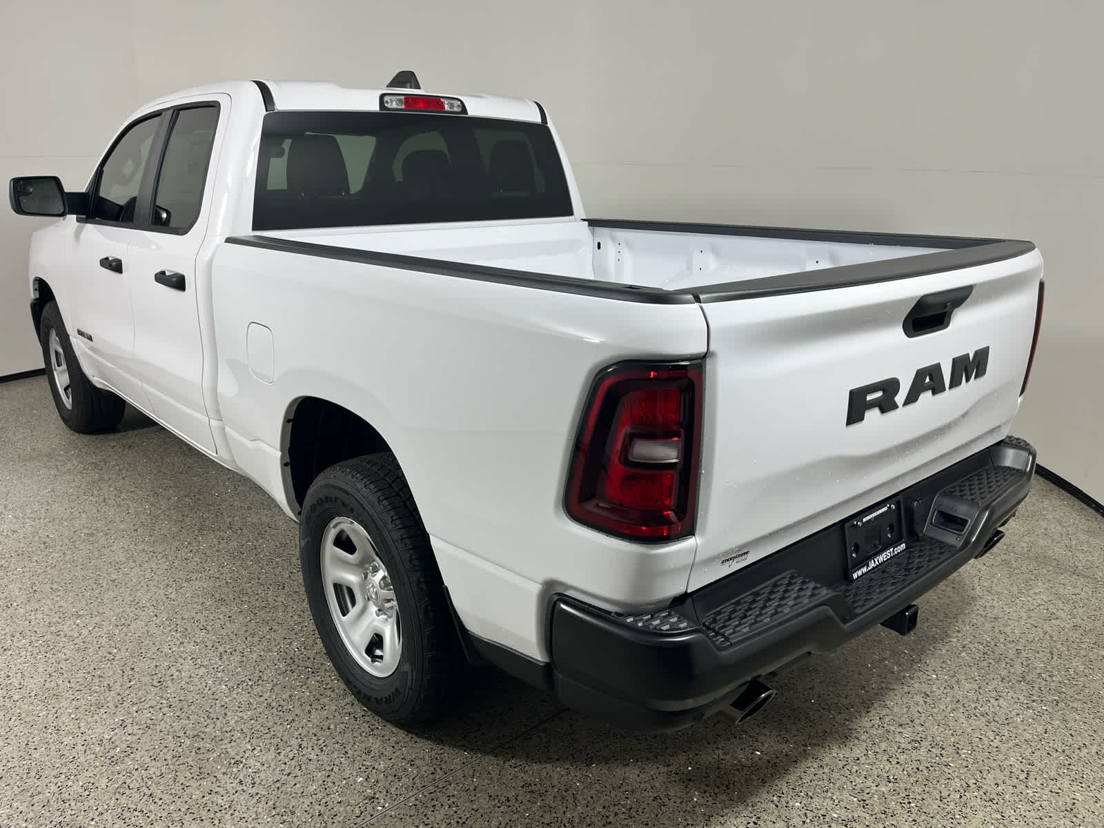 2026 RAM Ram 1500 RAM 1500 TRADESMAN QUAD CAB 4X2 6'4' BOX