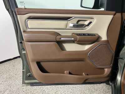 2021 RAM 1500 Laramie Quad Cab 4x2 6'4' Box