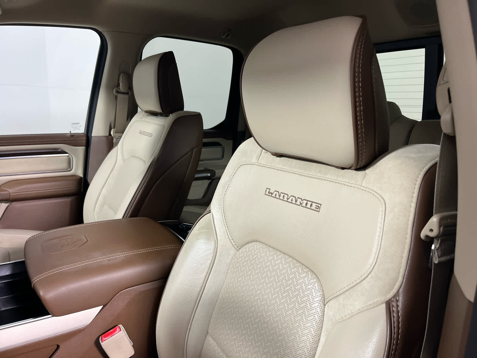 2021 RAM 1500 Laramie Quad Cab 4x2 6'4' Box