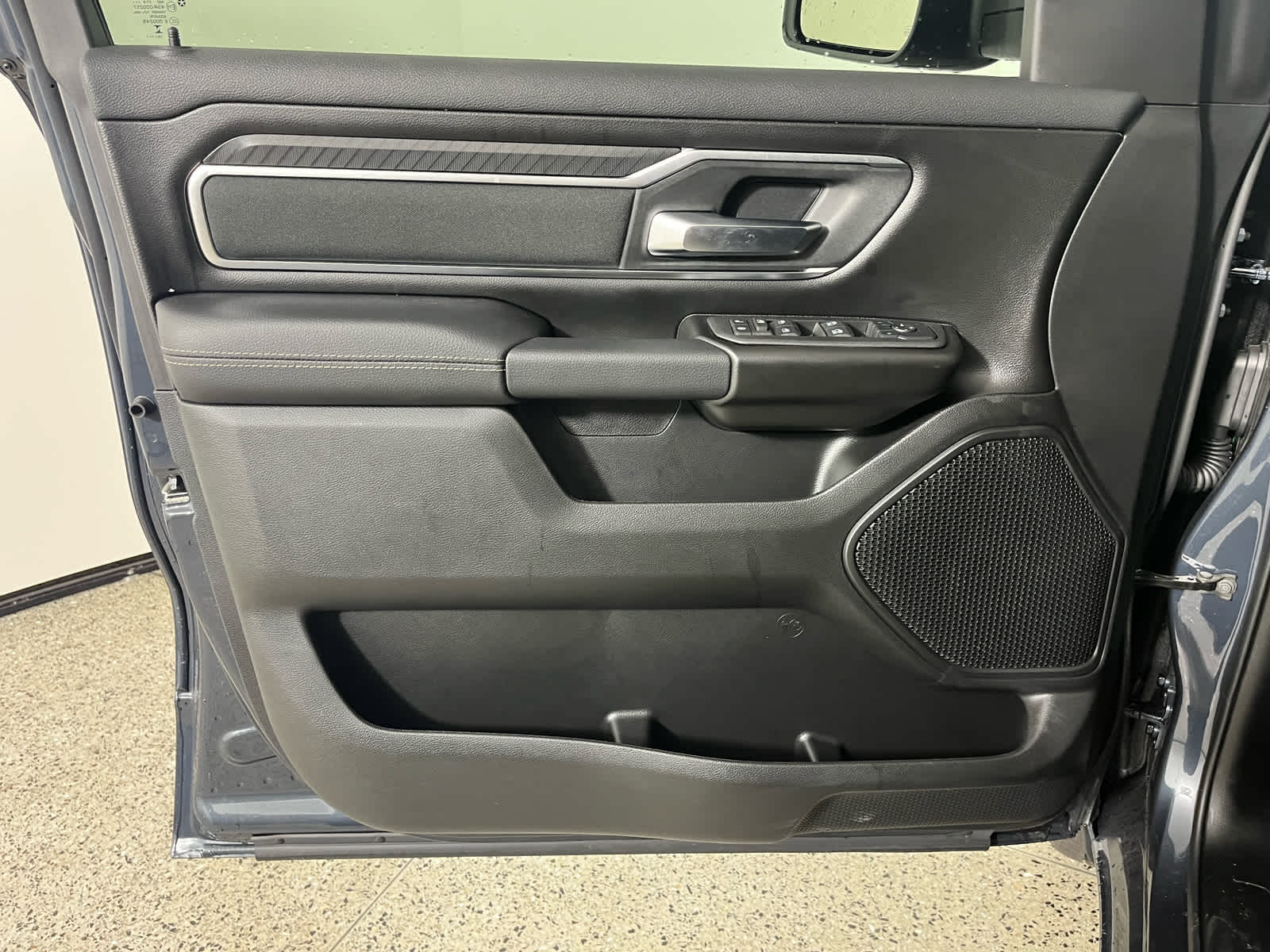 2025 RAM Ram 1500 RAM 1500 LONE STAR CREW CAB 4X2 5'7' BOX