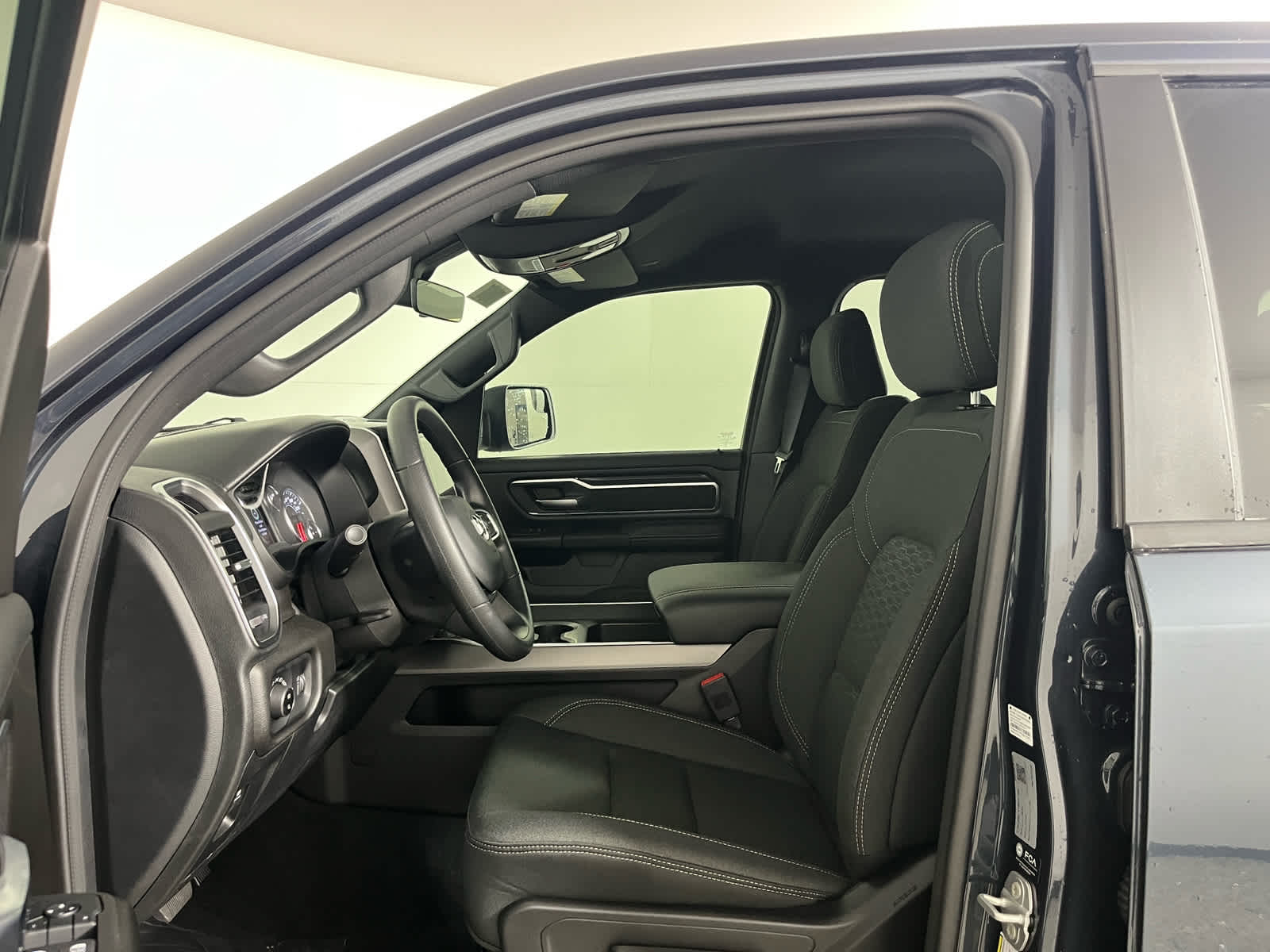 2025 RAM Ram 1500 RAM 1500 LONE STAR CREW CAB 4X2 5'7' BOX