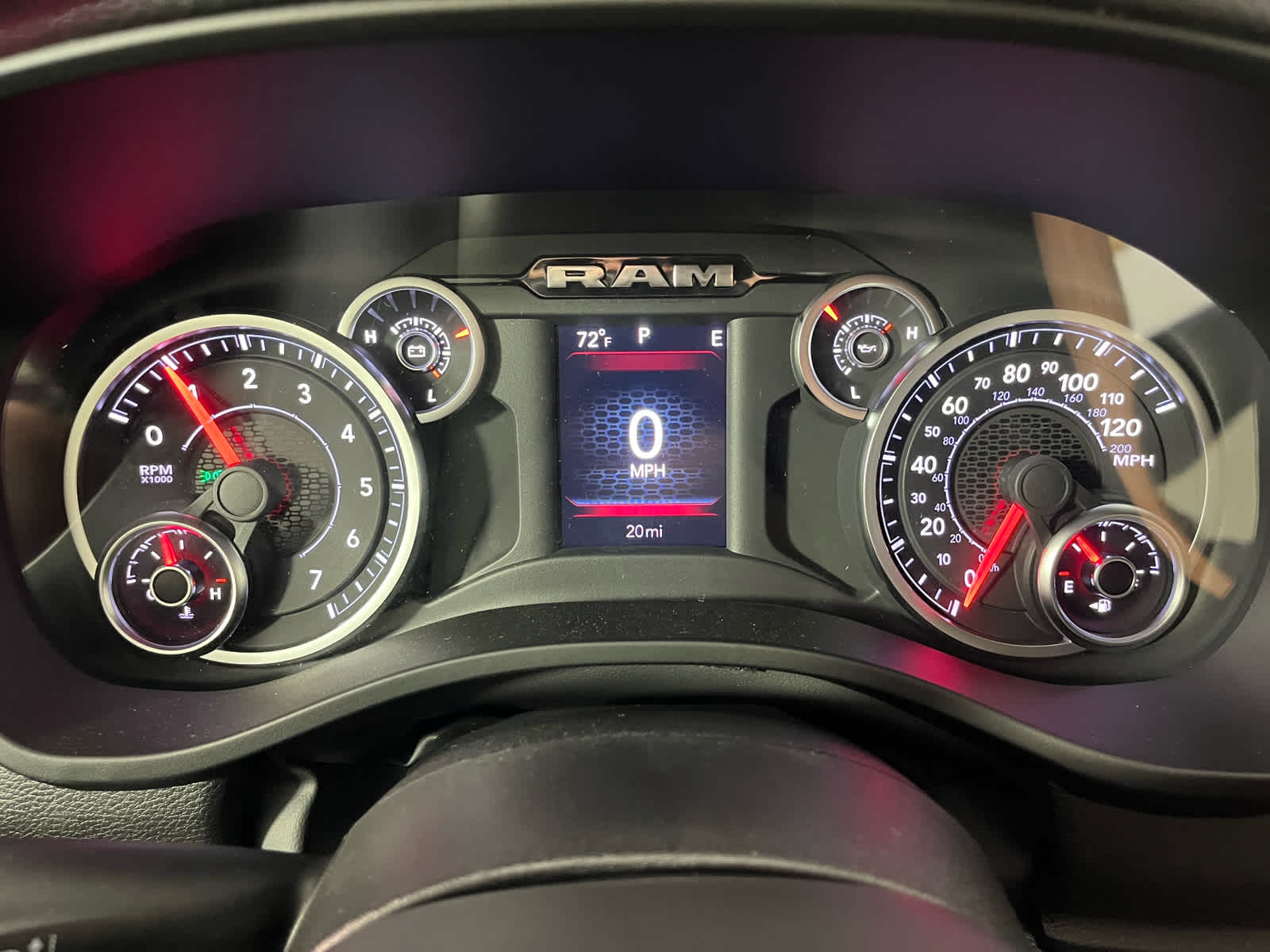 2025 RAM Ram 1500 RAM 1500 LONE STAR CREW CAB 4X2 5'7' BOX