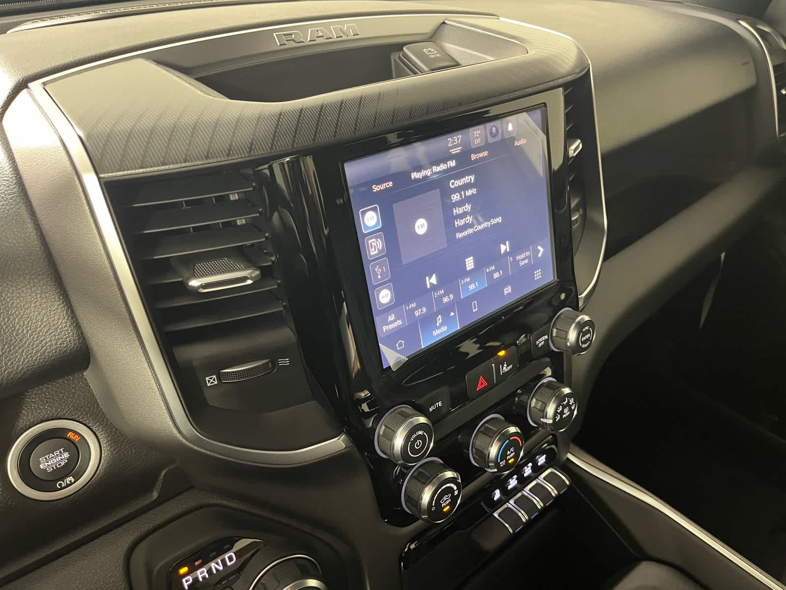 2025 RAM Ram 1500 RAM 1500 LONE STAR CREW CAB 4X2 5'7' BOX