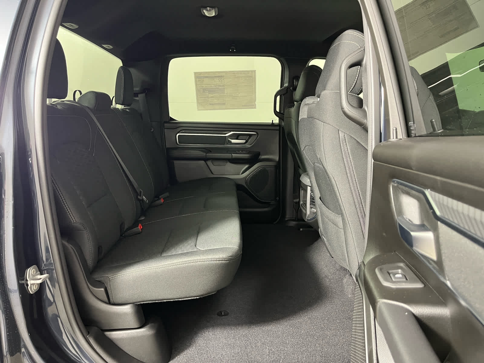 2025 RAM Ram 1500 RAM 1500 LONE STAR CREW CAB 4X2 5'7' BOX