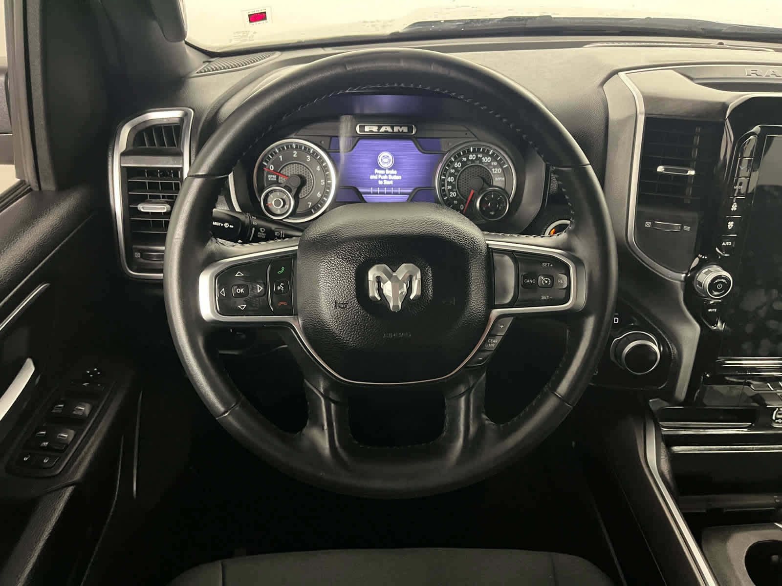 2024 RAM 1500 Big Horn Crew Cab 4x2 5'7' Box