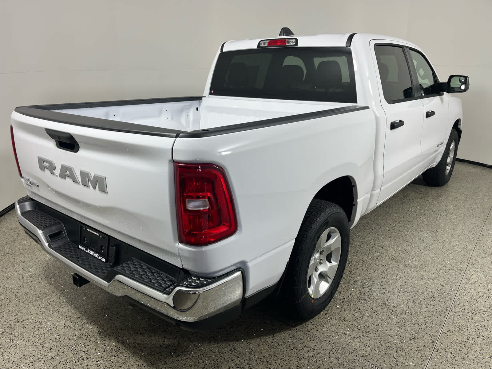 2025 RAM Ram 1500 RAM 1500 LONE STAR CREW CAB 4X2 5'7' BOX