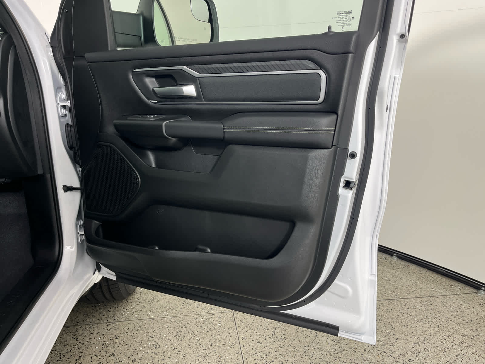 2025 RAM Ram 1500 RAM 1500 BIG HORN CREW CAB 4X2 5'7' BOX