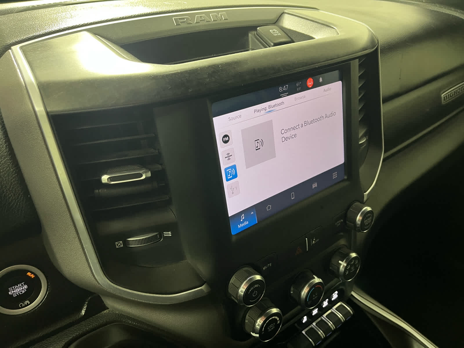 2022 RAM 1500 Big Horn Crew Cab 4x4 5'7' Box