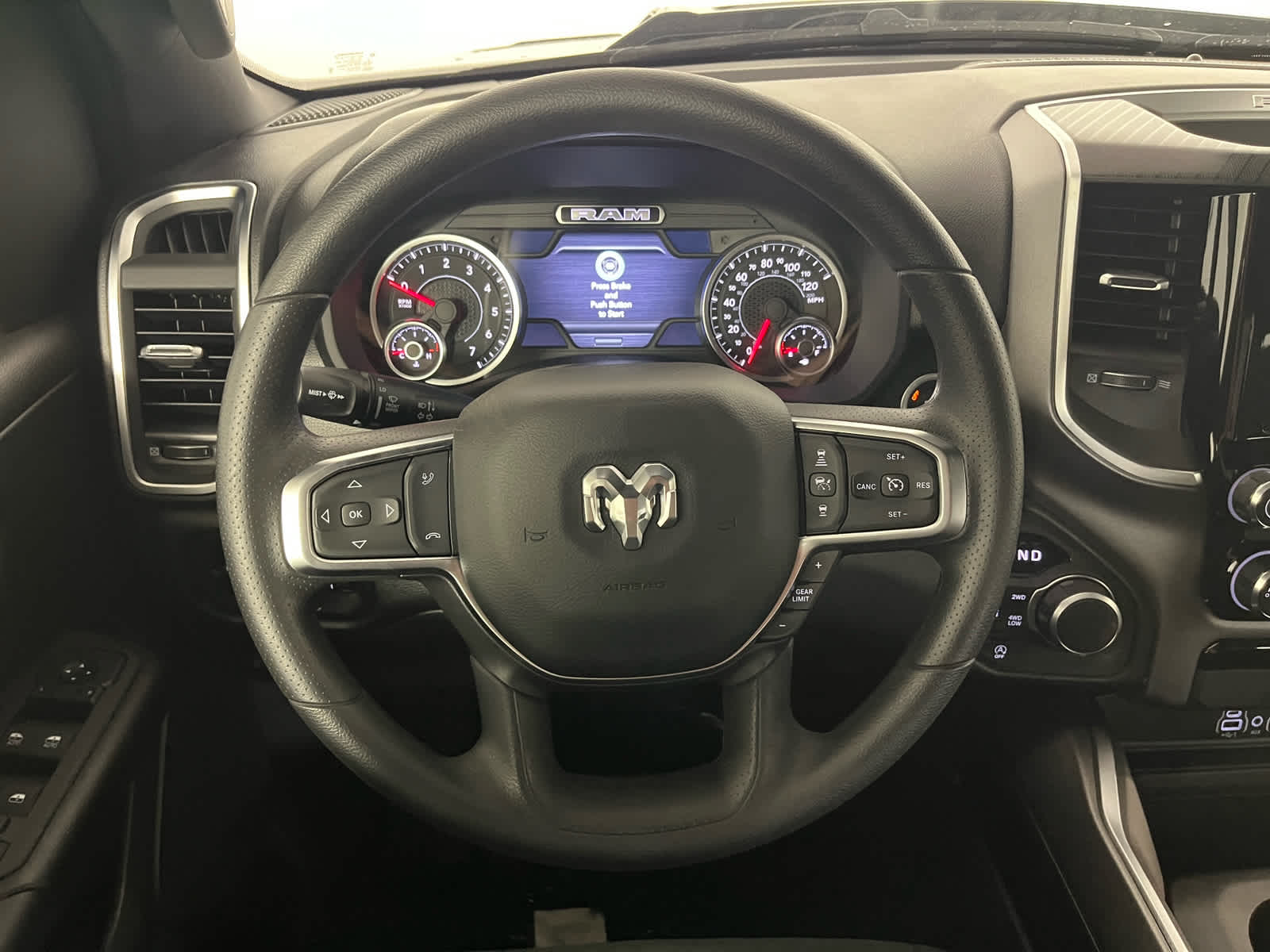 2026 RAM Ram 1500 RAM 1500 EXPRESS CREW CAB 4X4 5'7' BOX