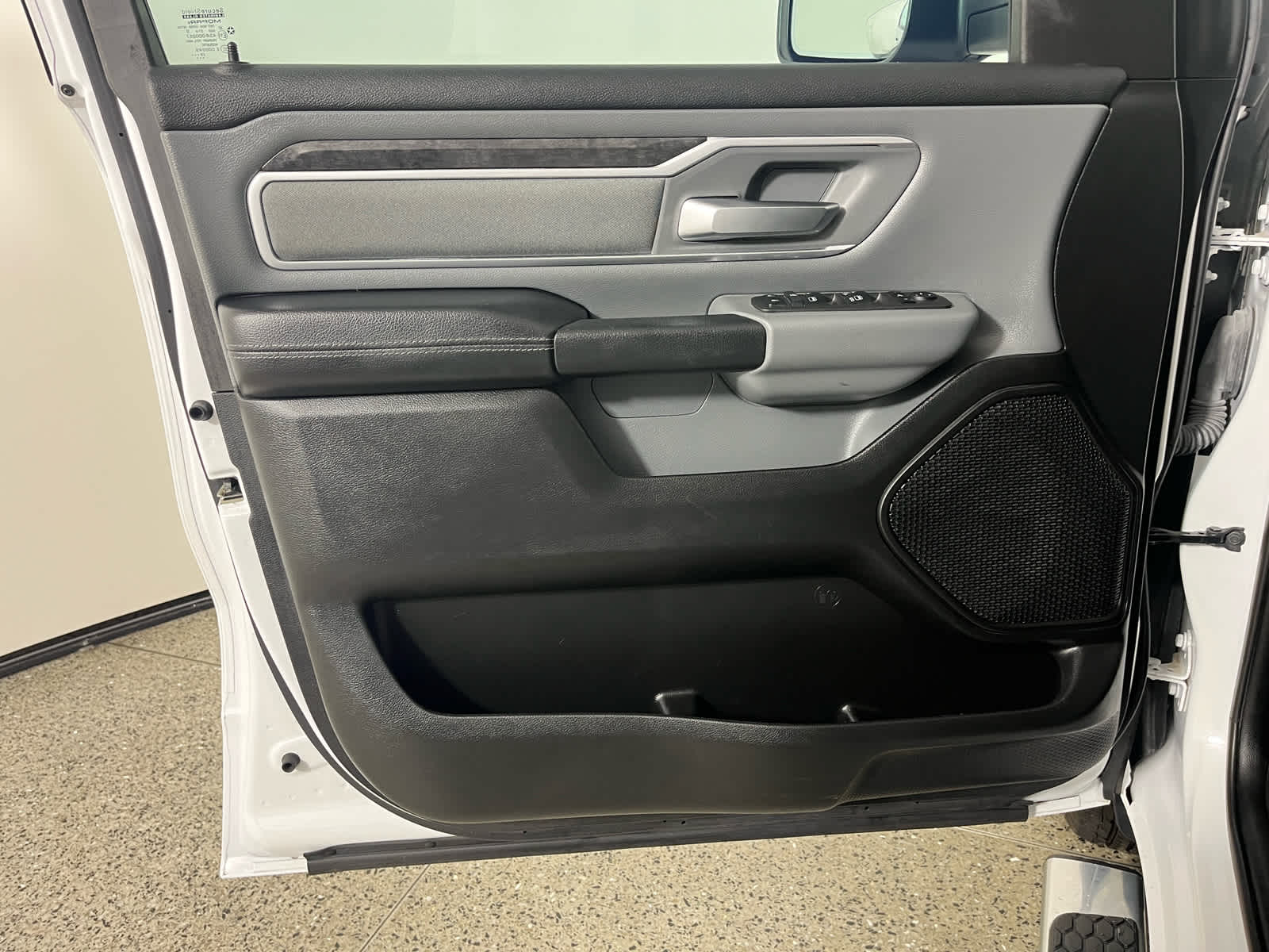 2022 RAM 1500 Big Horn Quad Cab 4x4 6'4' Box