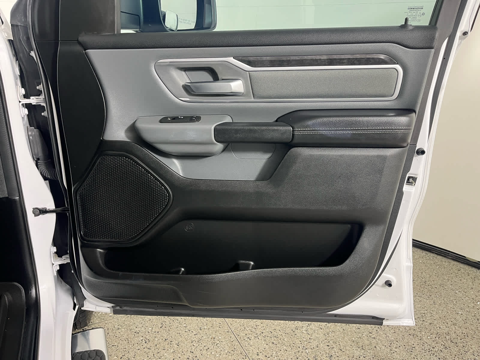 2022 RAM 1500 Big Horn Quad Cab 4x4 6'4' Box