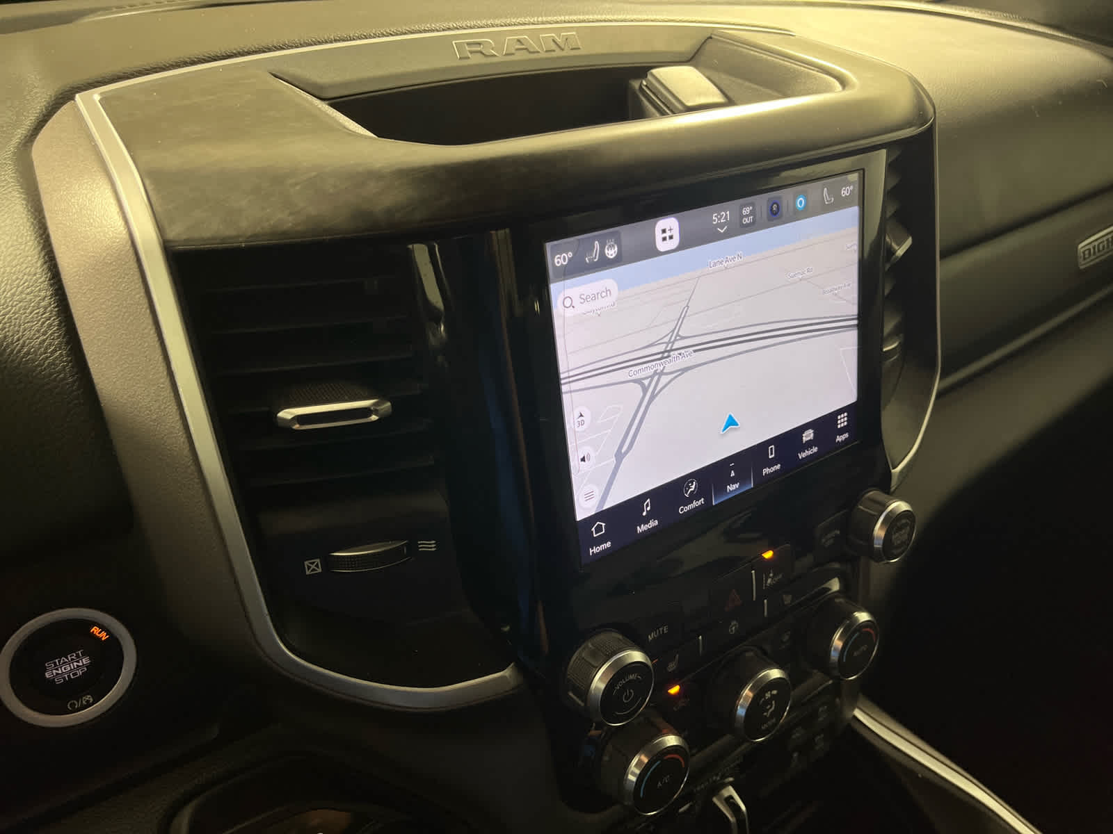 2022 RAM 1500 Big Horn Quad Cab 4x4 6'4' Box