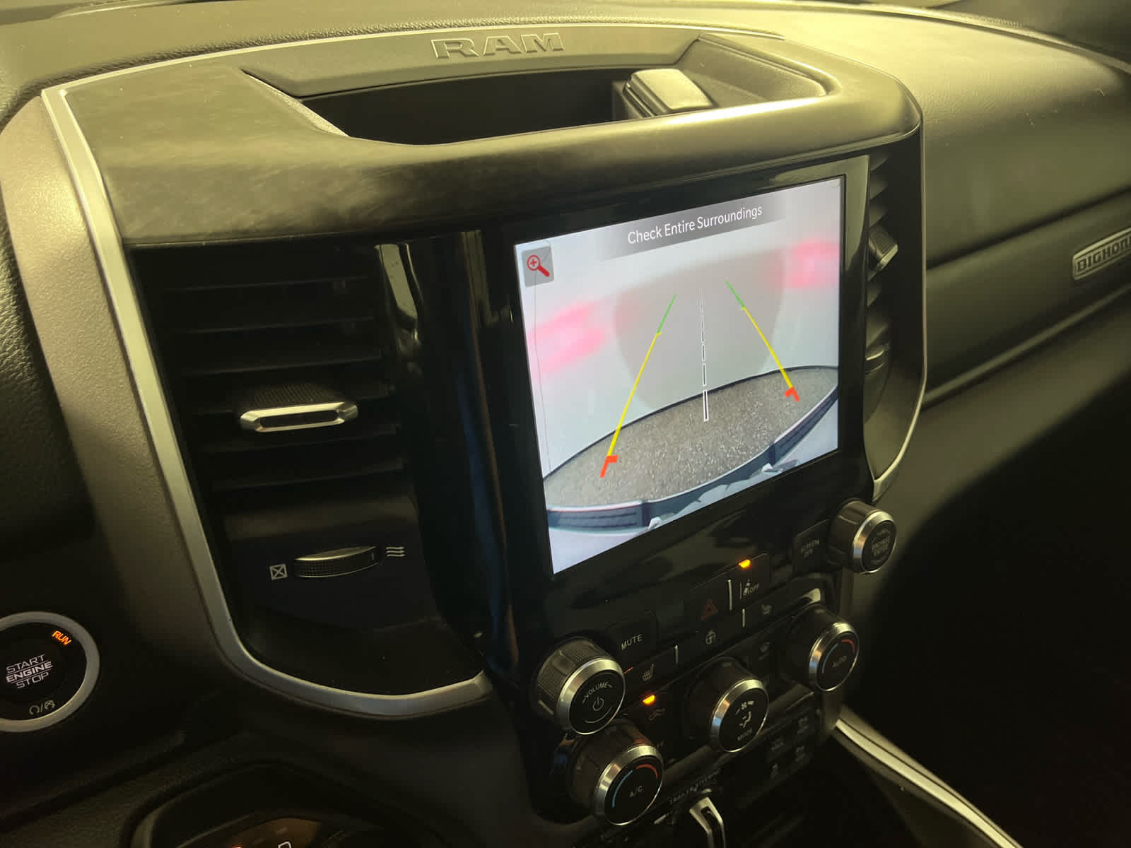 2022 RAM 1500 Big Horn Quad Cab 4x4 6'4' Box