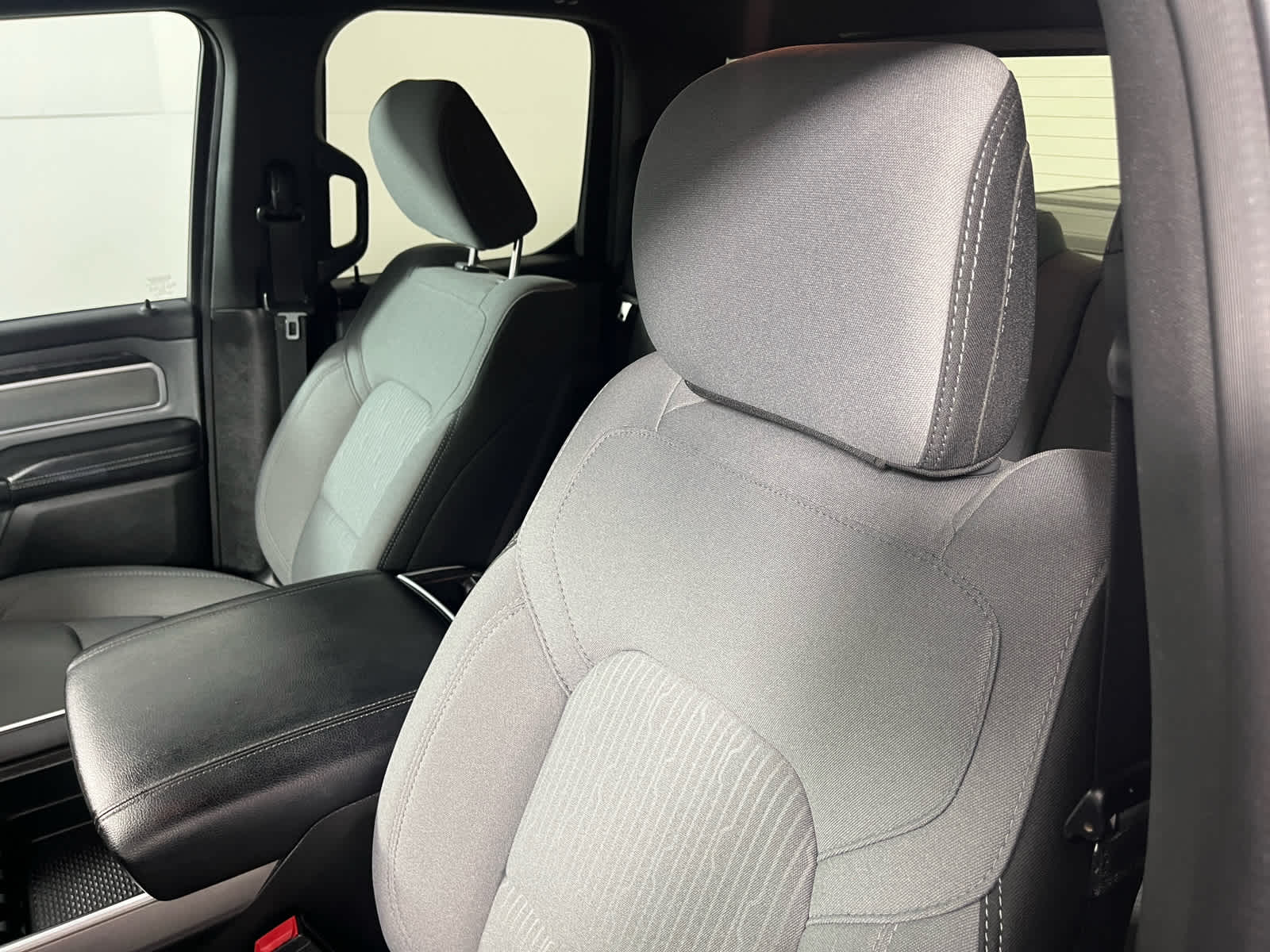 2022 RAM 1500 Big Horn Quad Cab 4x4 6'4' Box