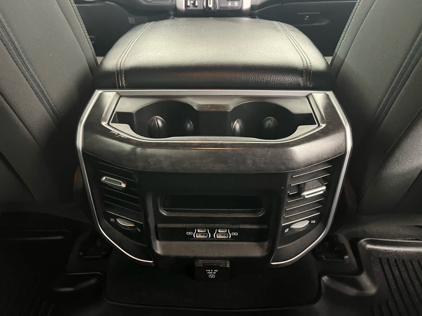 2022 RAM 1500 Big Horn Quad Cab 4x4 6'4' Box