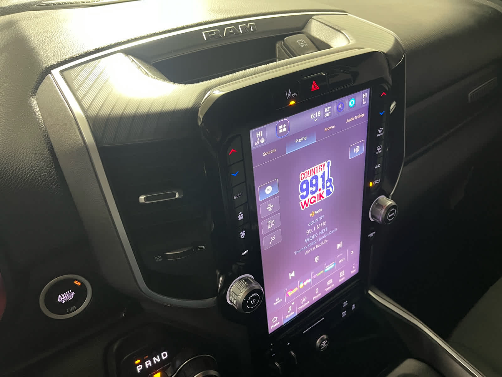 2025 RAM 1500 Big Horn Crew Cab 4x4 5'7' Box