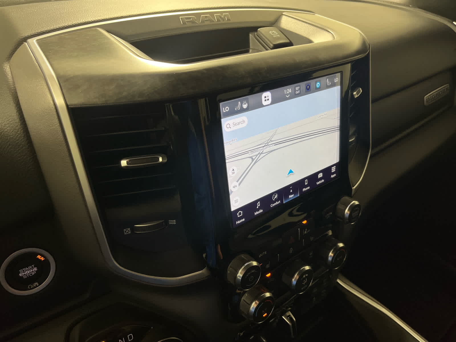 2022 RAM 1500 Big Horn Crew Cab 4x4 5'7' Box