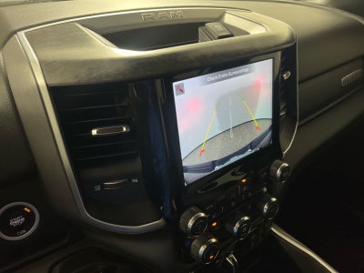 2022 RAM 1500 Big Horn Crew Cab 4x4 5'7' Box