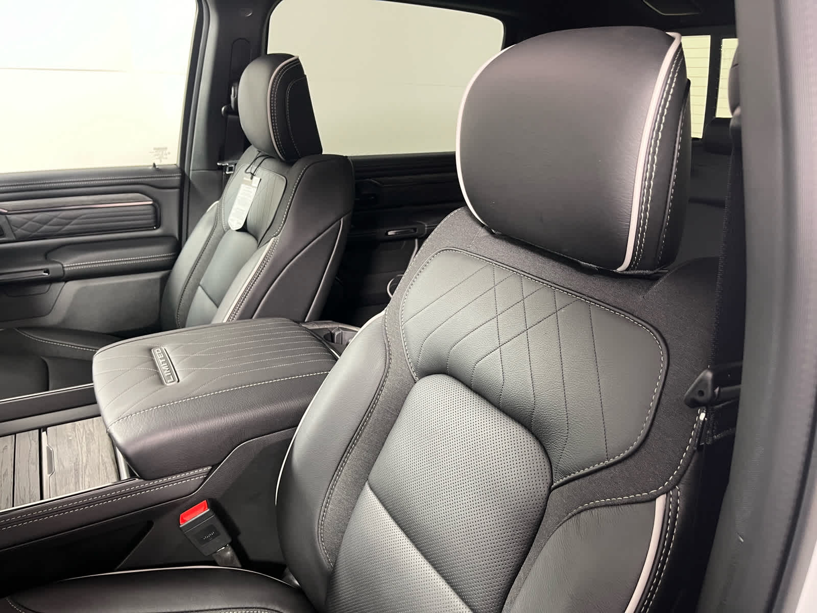 2026 RAM Ram 1500 RAM 1500 LIMITED CREW CAB 4X4 5'7' BOX