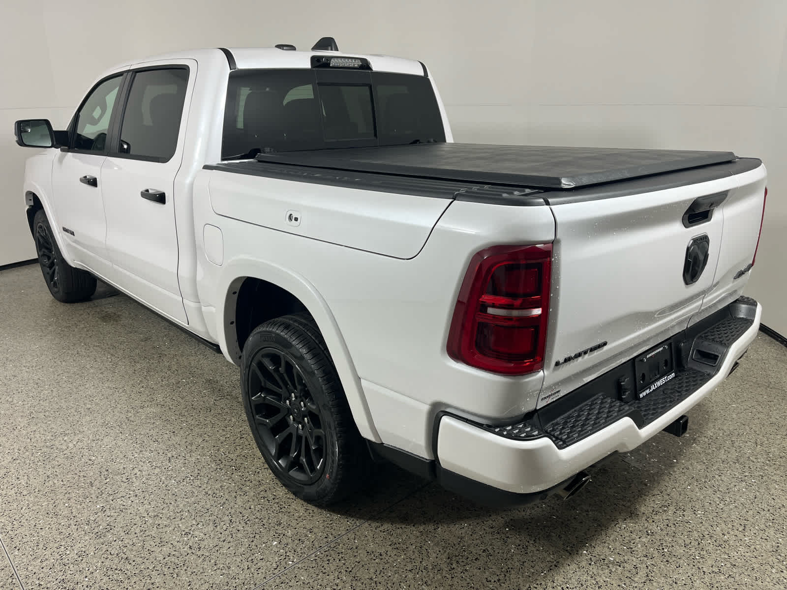 2026 RAM Ram 1500 RAM 1500 LIMITED CREW CAB 4X4 5'7' BOX