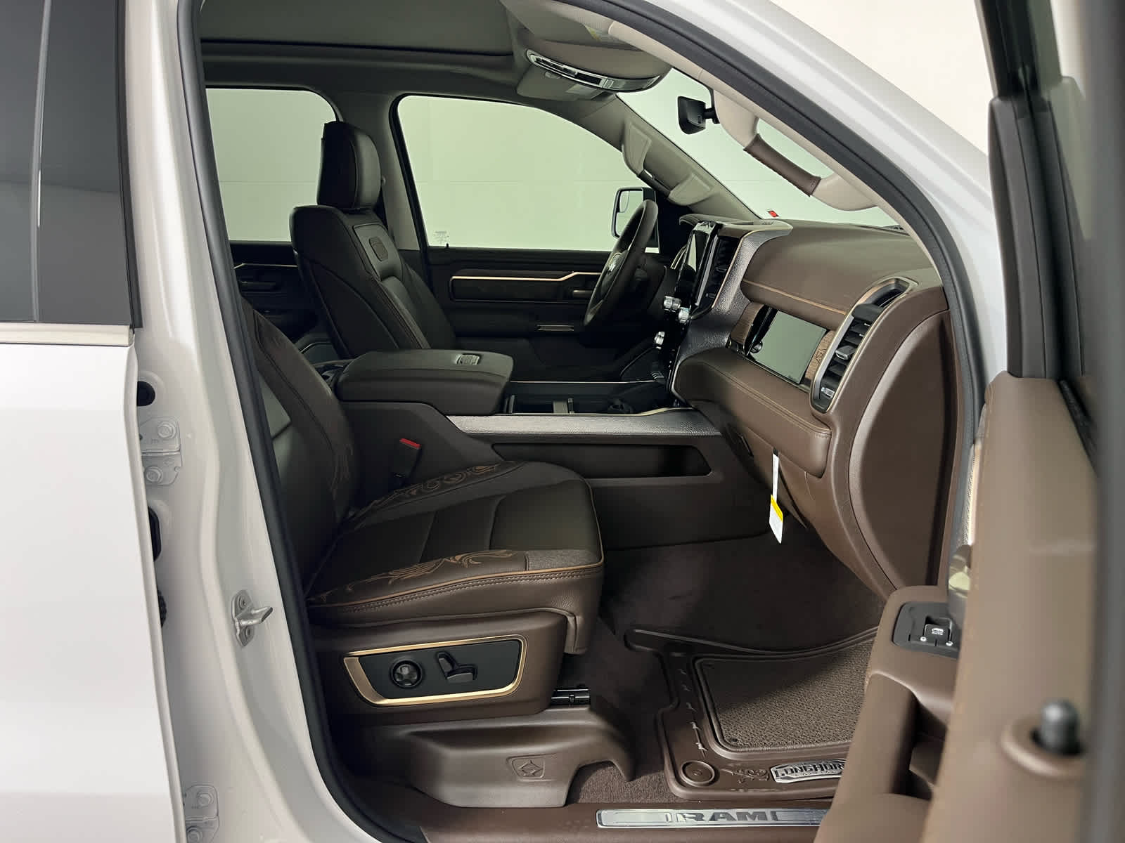 2027 RAM 1500 Longhorn