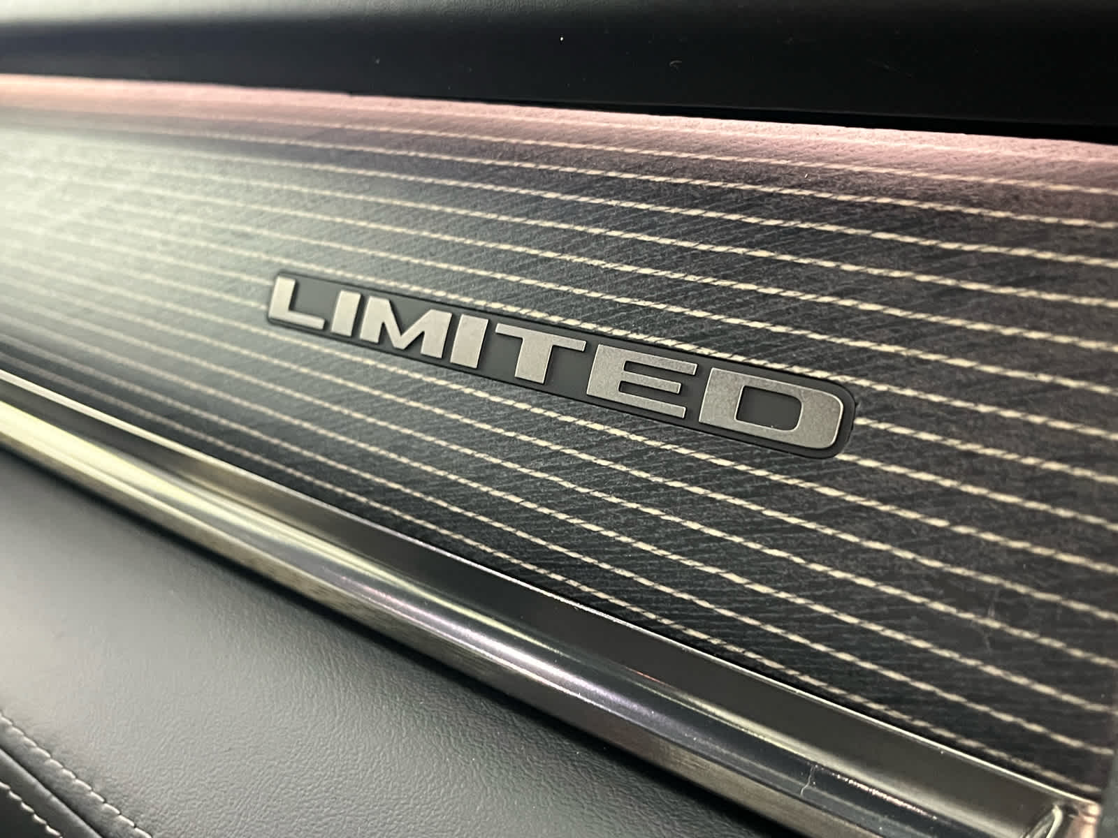 2021 RAM 1500 Limited Crew Cab 4x4 5'7' Box