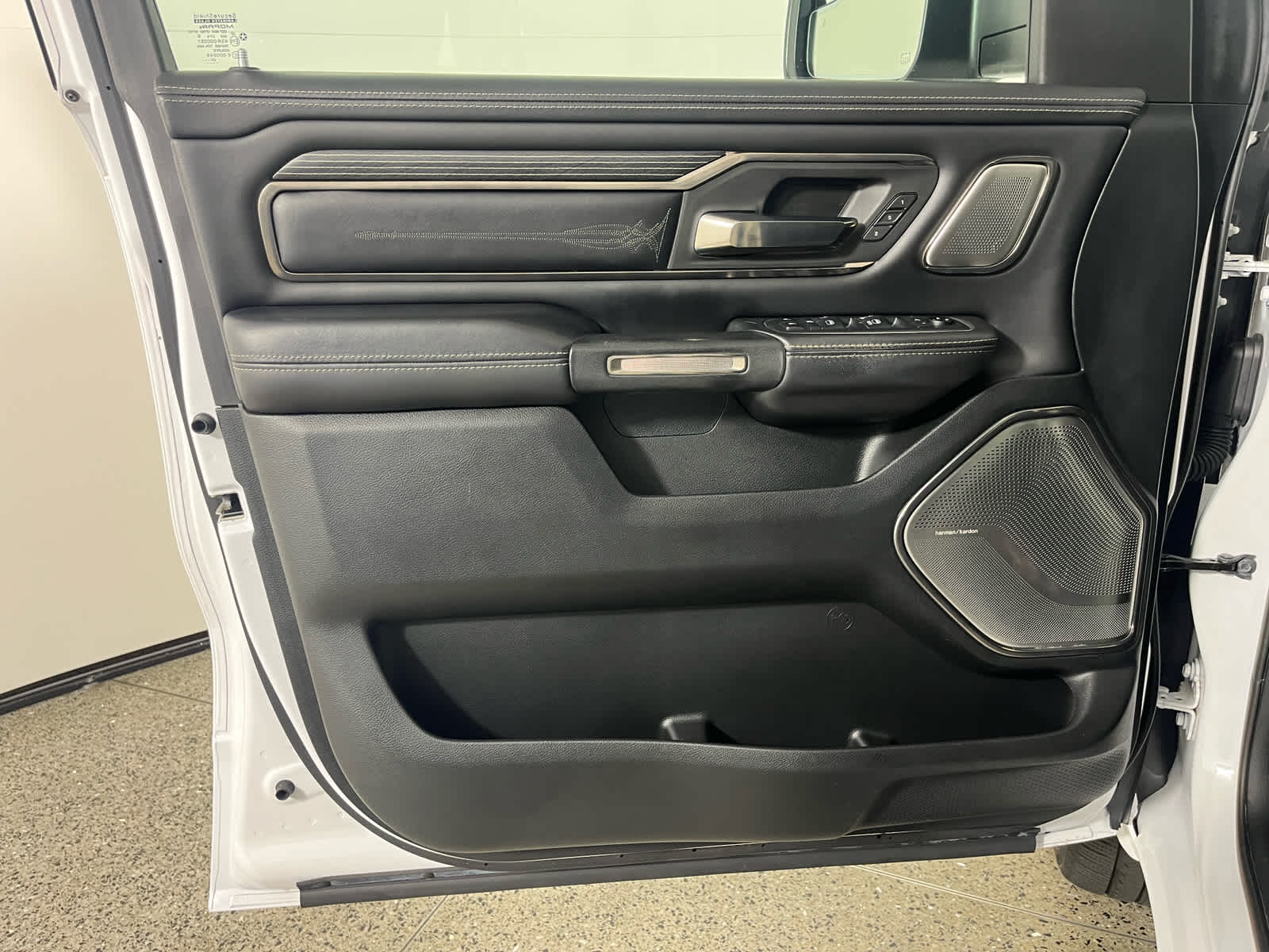 2021 RAM 1500 Limited Crew Cab 4x4 5'7' Box